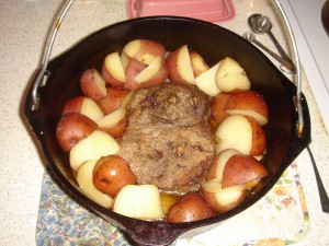 How to Cook a Chuck Roast in a Cast Iron Pot